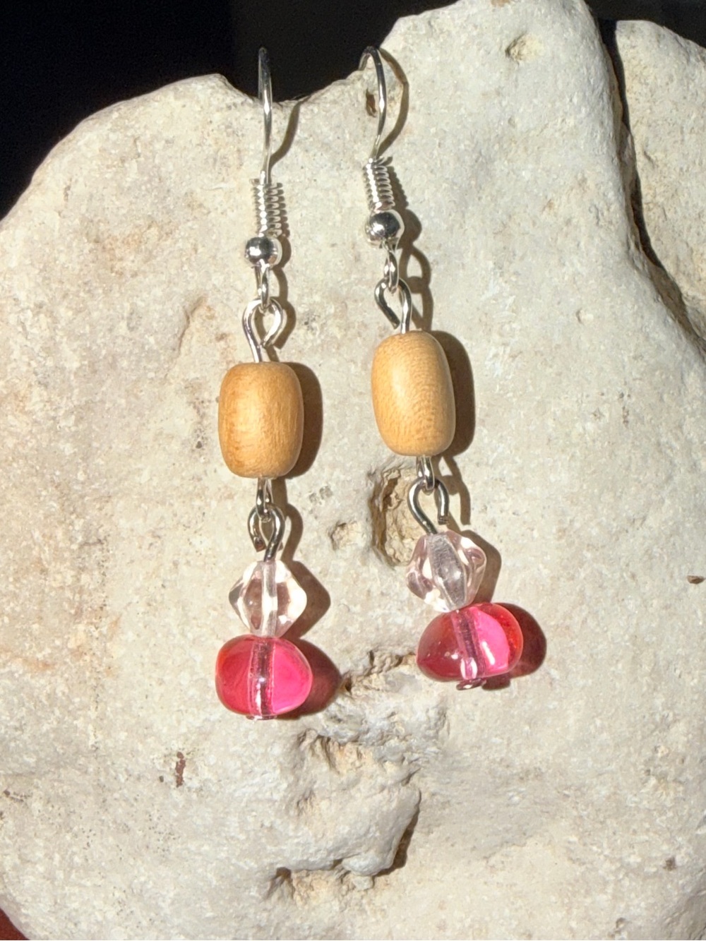 ✨Handmade✨ Pink Bead Dangle Earrings - Hypoallergenic